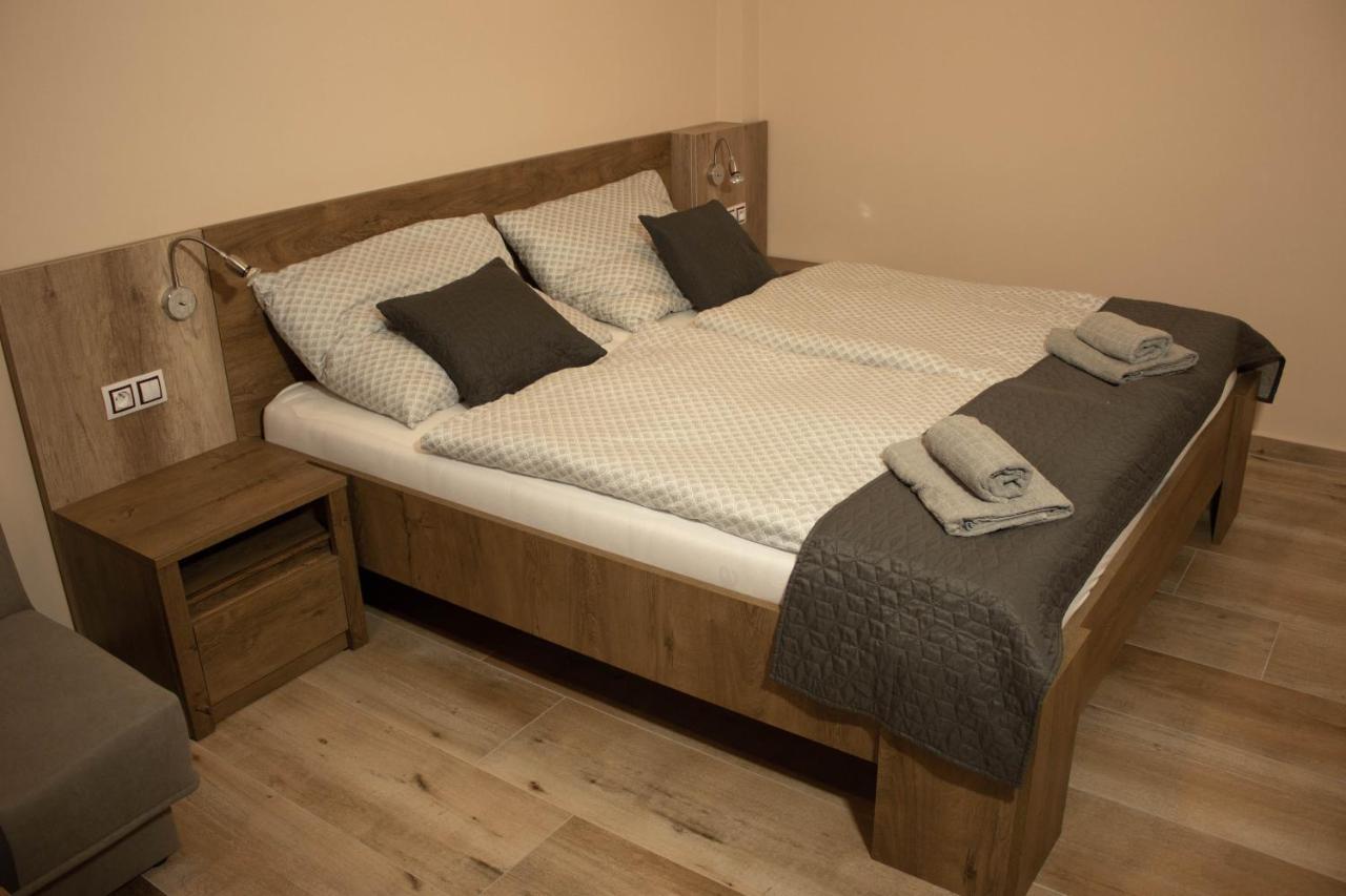 Apartmany Pilot Velka Hledsebe Extérieur photo